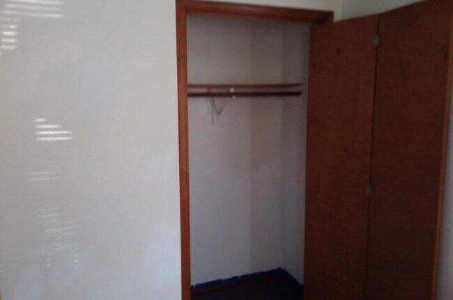 Building Photo - 625 Francis St