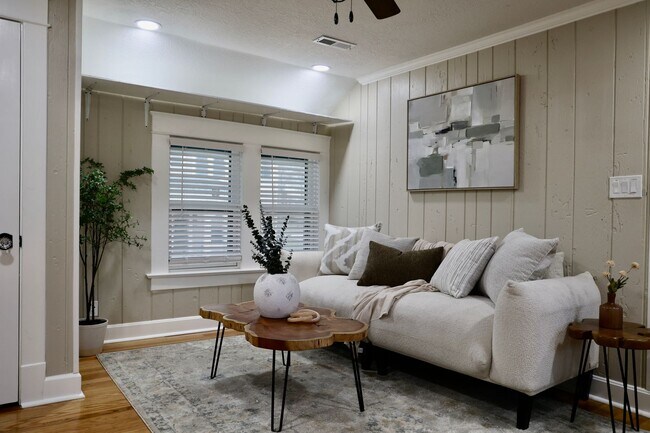 Building Photo - Stunning Historic Estate + In Ground Pool + Private Carriage House + Chef's Kitchen + Two Car Garage