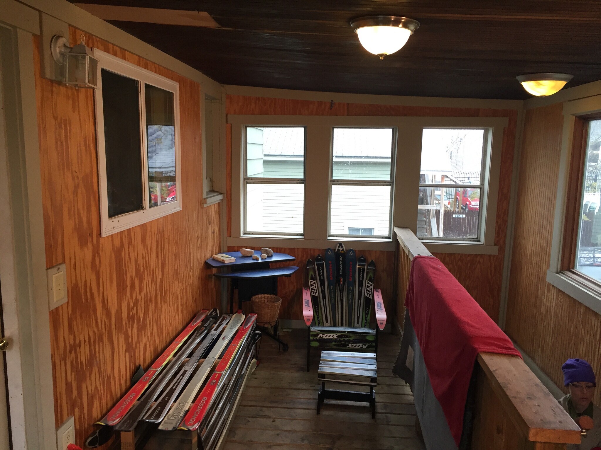 Building Photo - 196 Pine St