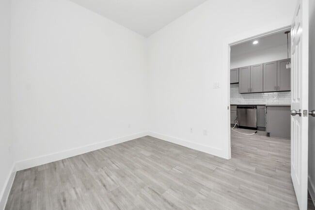 Building Photo - 7612 Easter St