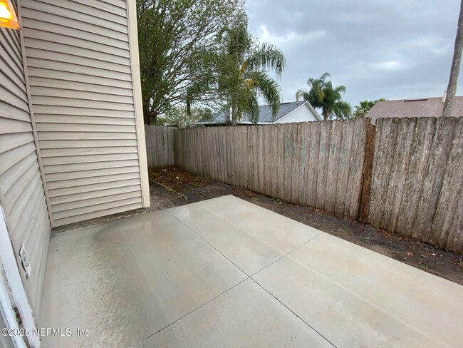 Building Photo - 421 Filmore Dr
