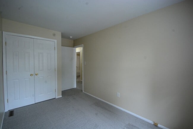 Building Photo - Recently Updated 3 Bedroom 1 Bath in Newar...