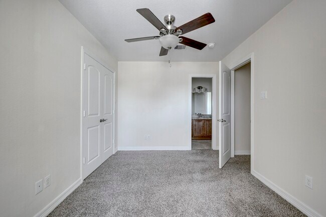 Building Photo - 307 Twin Timbers Ln