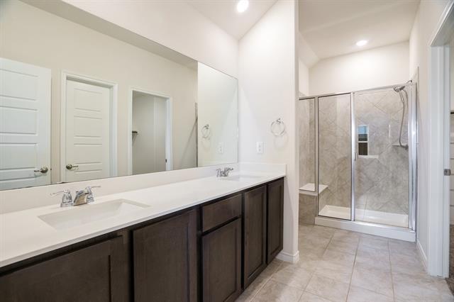 Building Photo - 303 Headwater Dr