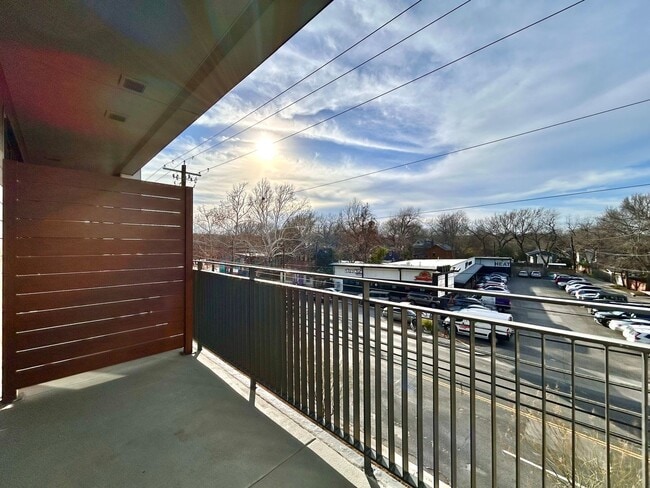 Building Photo - Bright & Spacious 1 Bedroom, 1 Bathroom with Resort-Style Amenities