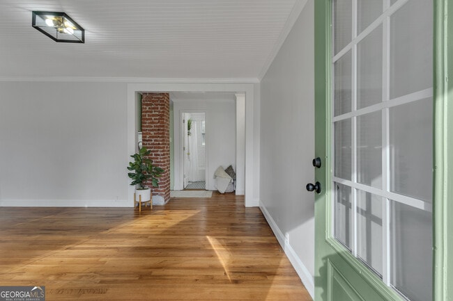 Building Photo - 9 Meridian Dr