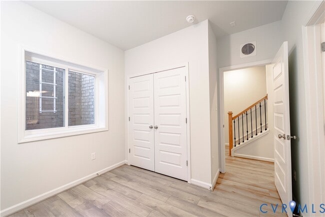 Building Photo - 212 Avenda Ln