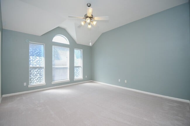 Building Photo - 18911 Dural Dr