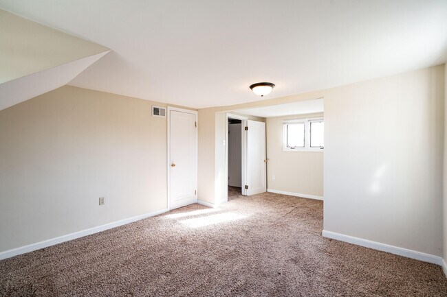 Building Photo - 2411 W Mill Rd