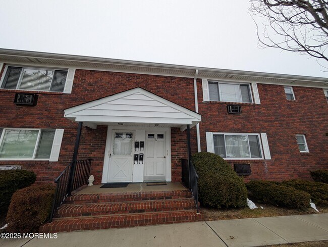 Building Photo - 167 Wyckoff Rd