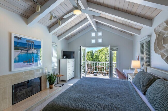 Building Photo - MODERN ARCHITECTURE W/ BEACH CHARM: BRIGHT & AIRY, 4BR3BA, 2-STORY HOME W/ OPEN & BRIGHT LIVING S...