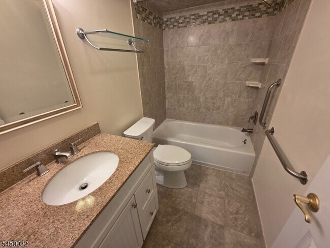 Building Photo - 87 Junco Ct