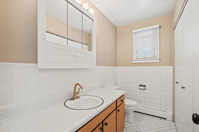 Building Photo - 2737 Spruce St