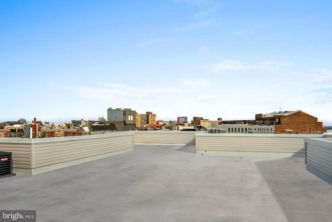 Building Photo - 1527 Ridge Ave