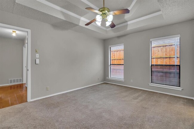 Building Photo - 7825 Silveridge Dr