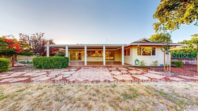 Building Photo - 351 Belhaven Cir