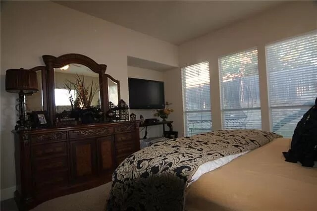 Building Photo - 4205 Lansbury Dr