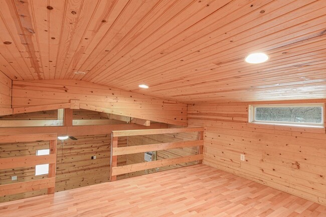 Building Photo - 20011 Parkway Ln