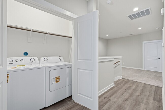 Building Photo - 412 Stonework Garden Ln