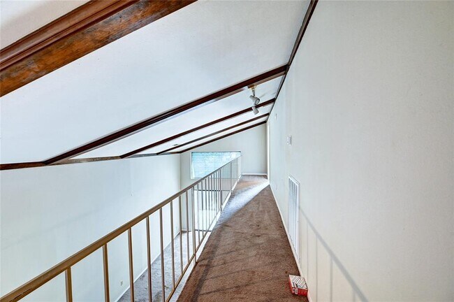 Building Photo - 2610 Princess Ln