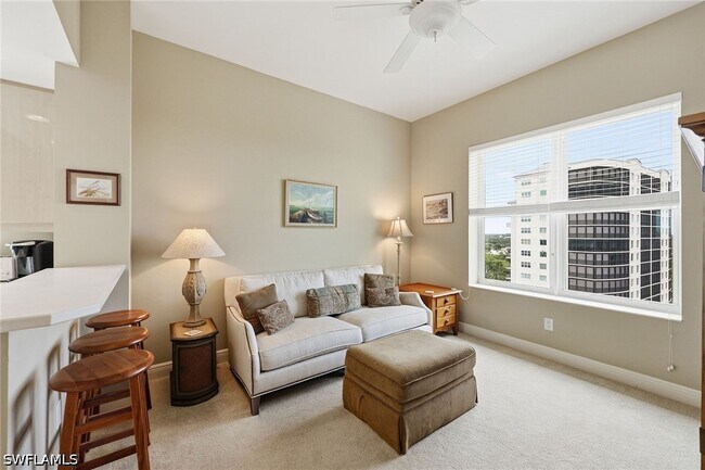 Building Photo - 420 Cove Tower Dr