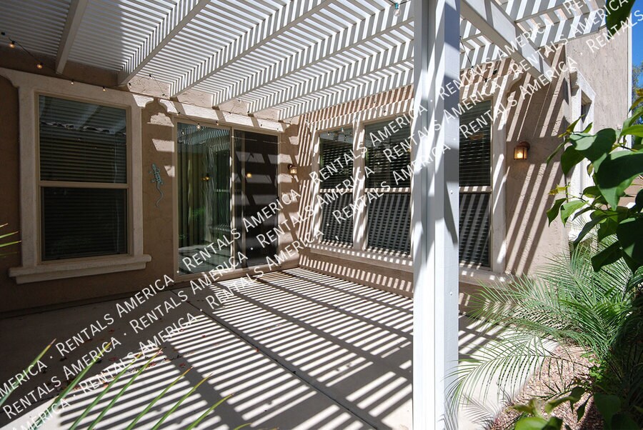 Building Photo - 8959 W Northview Ave