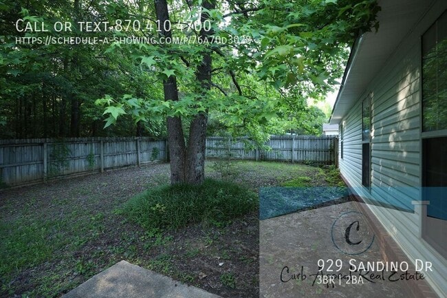 Building Photo - 929 Sandino Dr