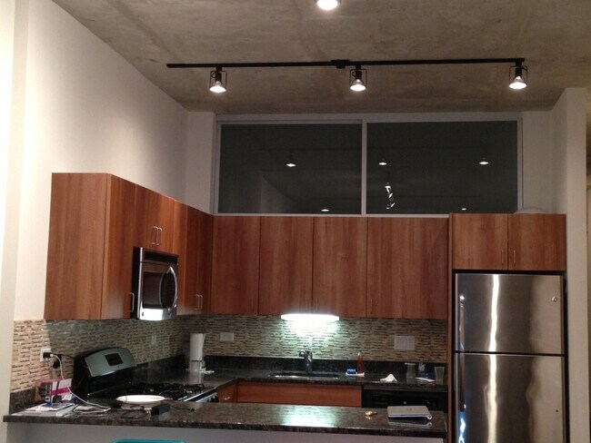 Building Photo - 235 W Van Buren St