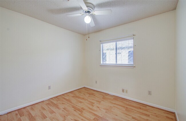 Building Photo - 11323 Windmark Dr
