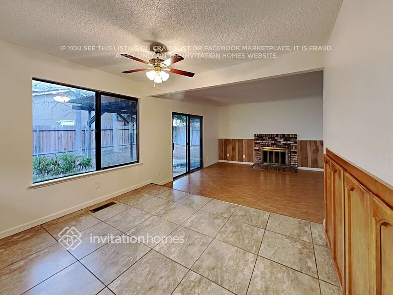 Building Photo - 2080 Moontree Dr