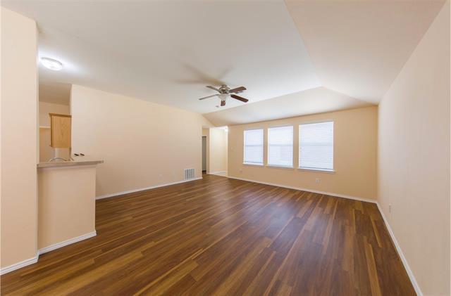 Building Photo - 1824 Heron Dr