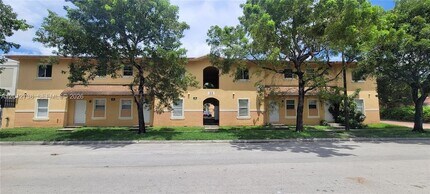Building Photo - 33 E 20th St