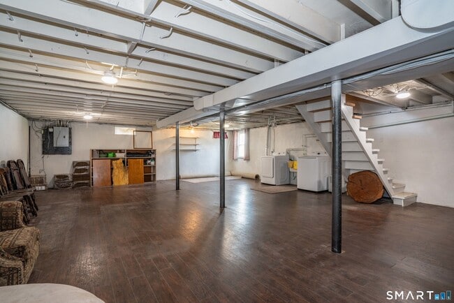 Building Photo - 114 Moreland Ave