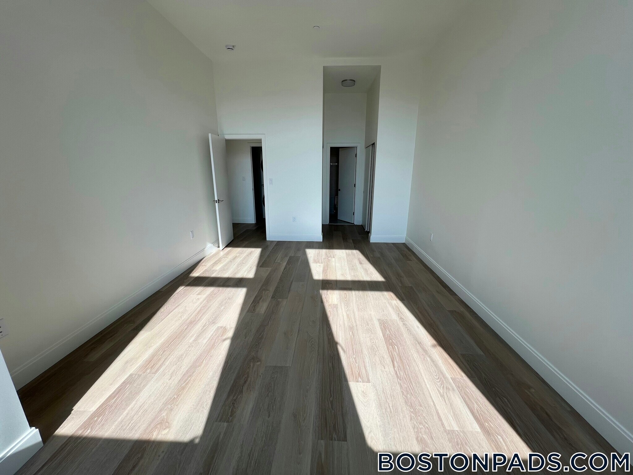 Building Photo - 1079 Commonwealth Ave