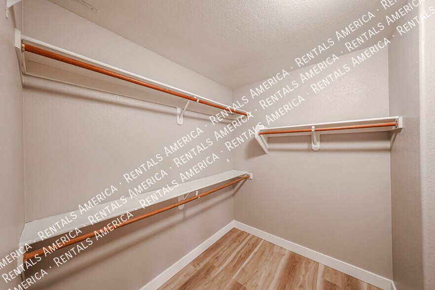 Building Photo - 133 W Muriel Dr