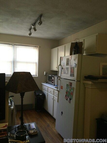 Building Photo - 402 Highland Ave