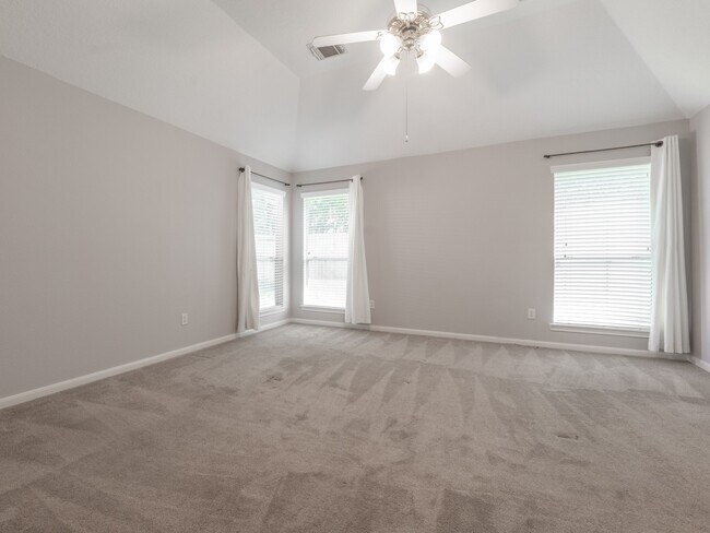 Building Photo - 12807 Village Way Dr