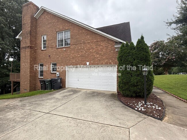 Building Photo - 4210 Shoal Creek Dr