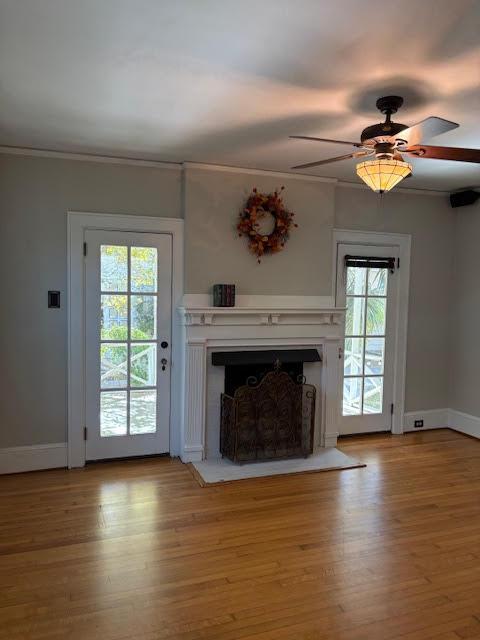 Building Photo - 613 S York St