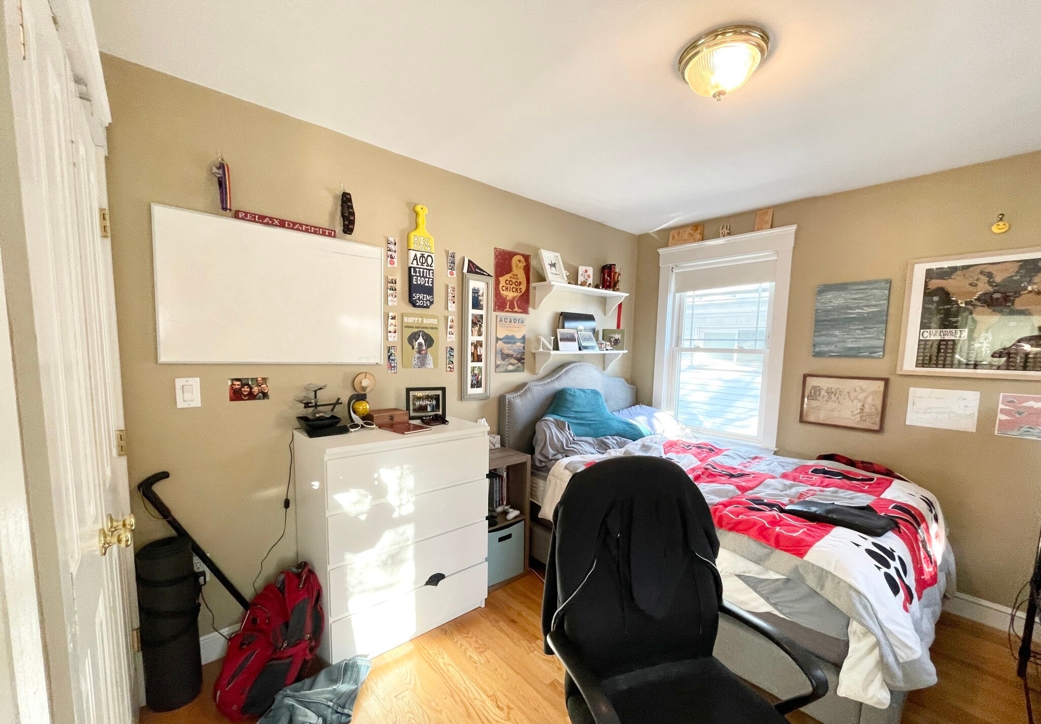 Building Photo - 17 Iroquois St