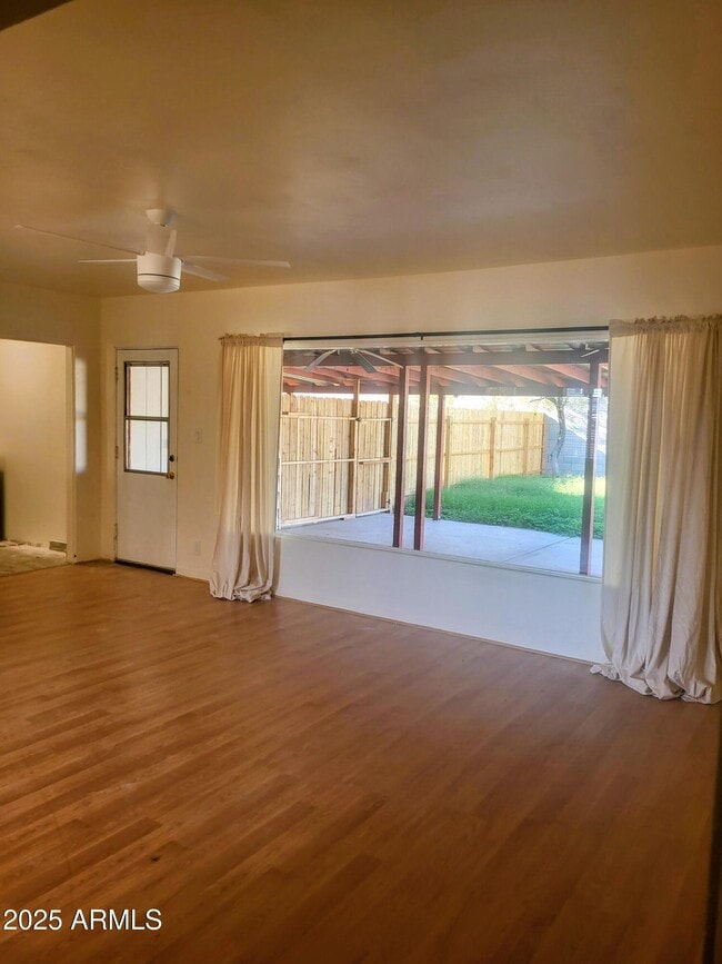 Building Photo - 1704 W Colter St