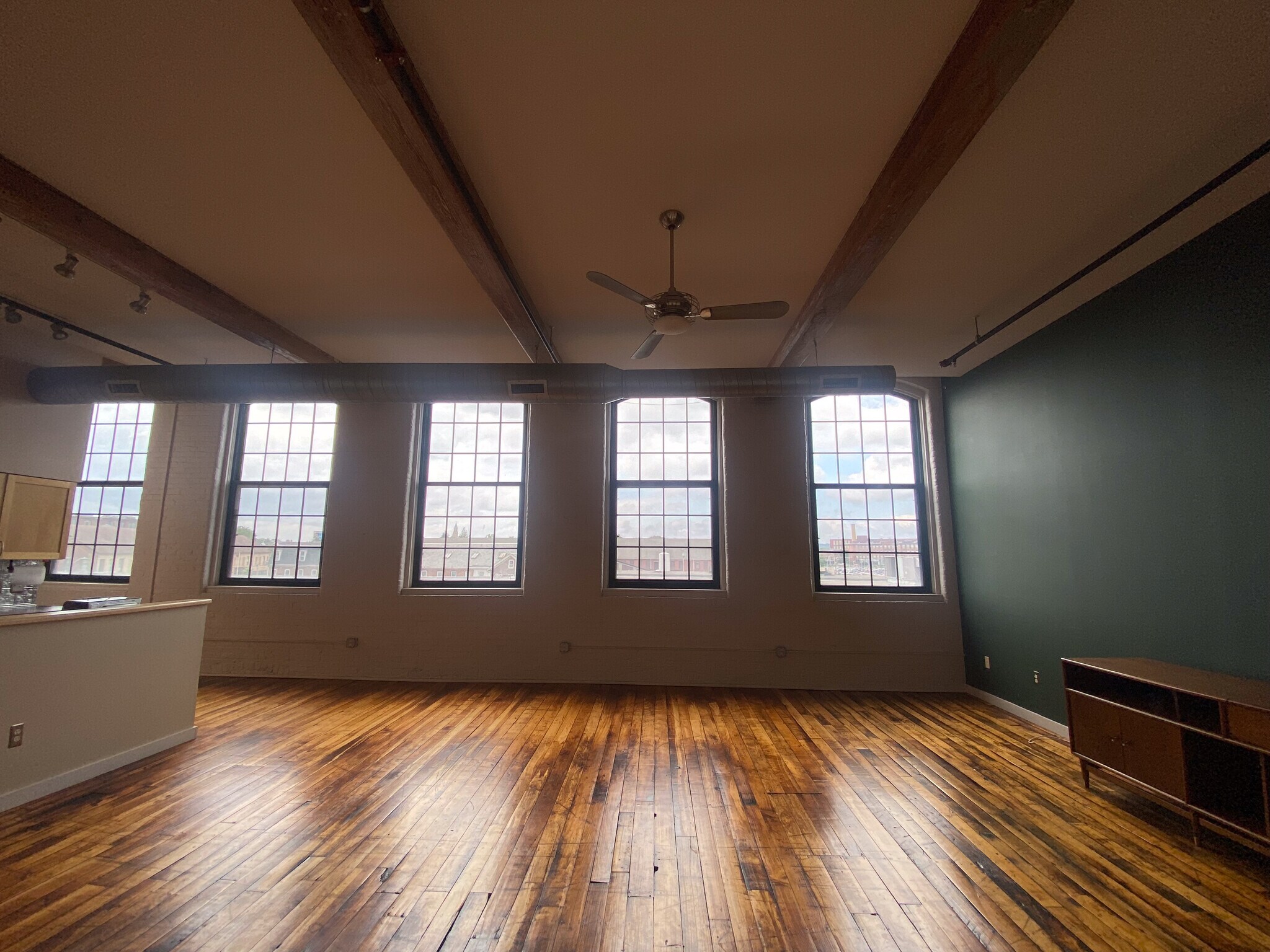 Building Photo - 28 Bayley St