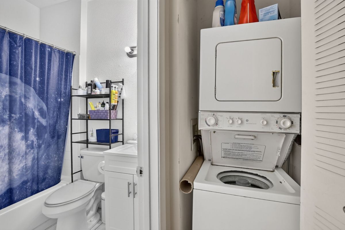 Building Photo - 2361 NW 96th Terrace