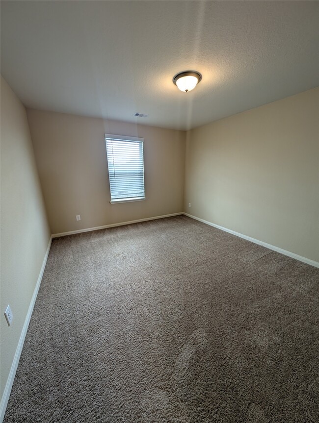 Building Photo - 21210 Echo Manor Dr