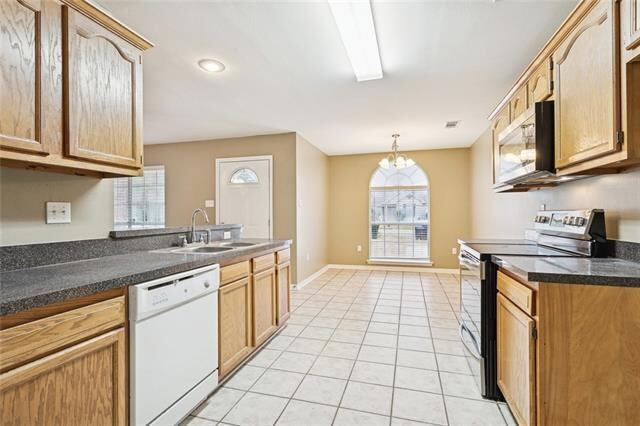 Building Photo - 104 Poe St