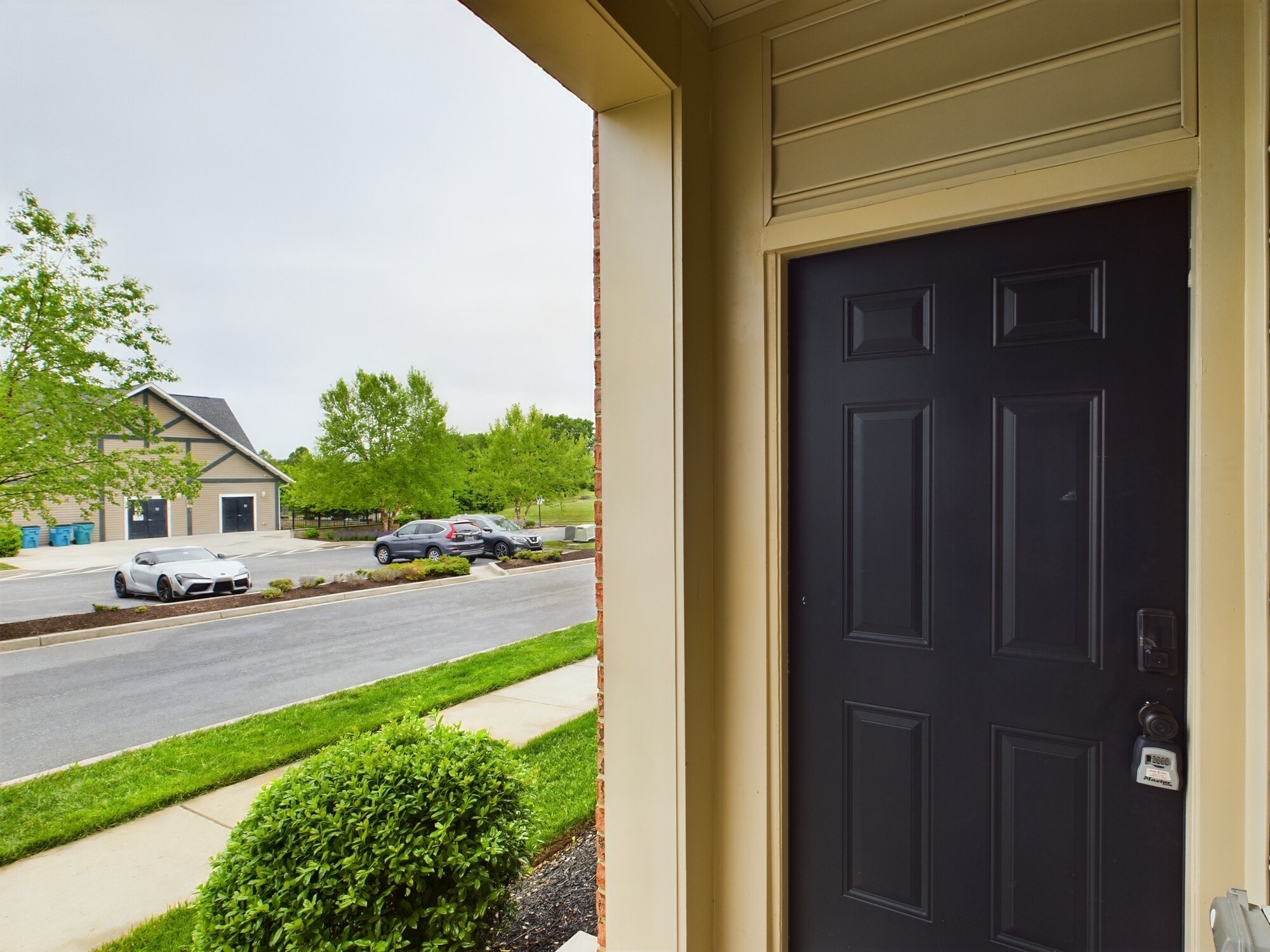 Building Photo - 6479 Jack Linton Dr S