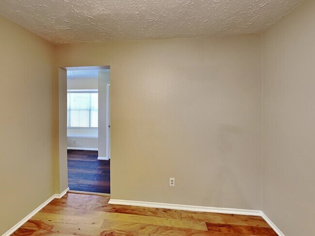 Building Photo - 410 Buoy Rd