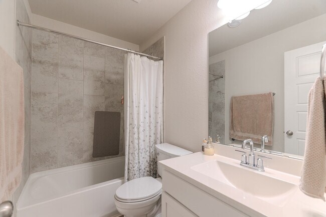 Building Photo - 22035 Juniper Crossing Dr