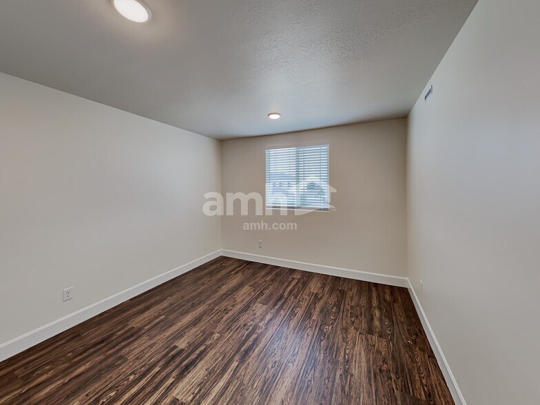 Building Photo - 2634 W 3340 S