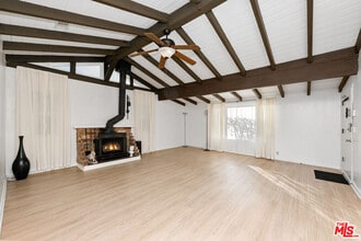 Building Photo - 4822 Lemona Ave